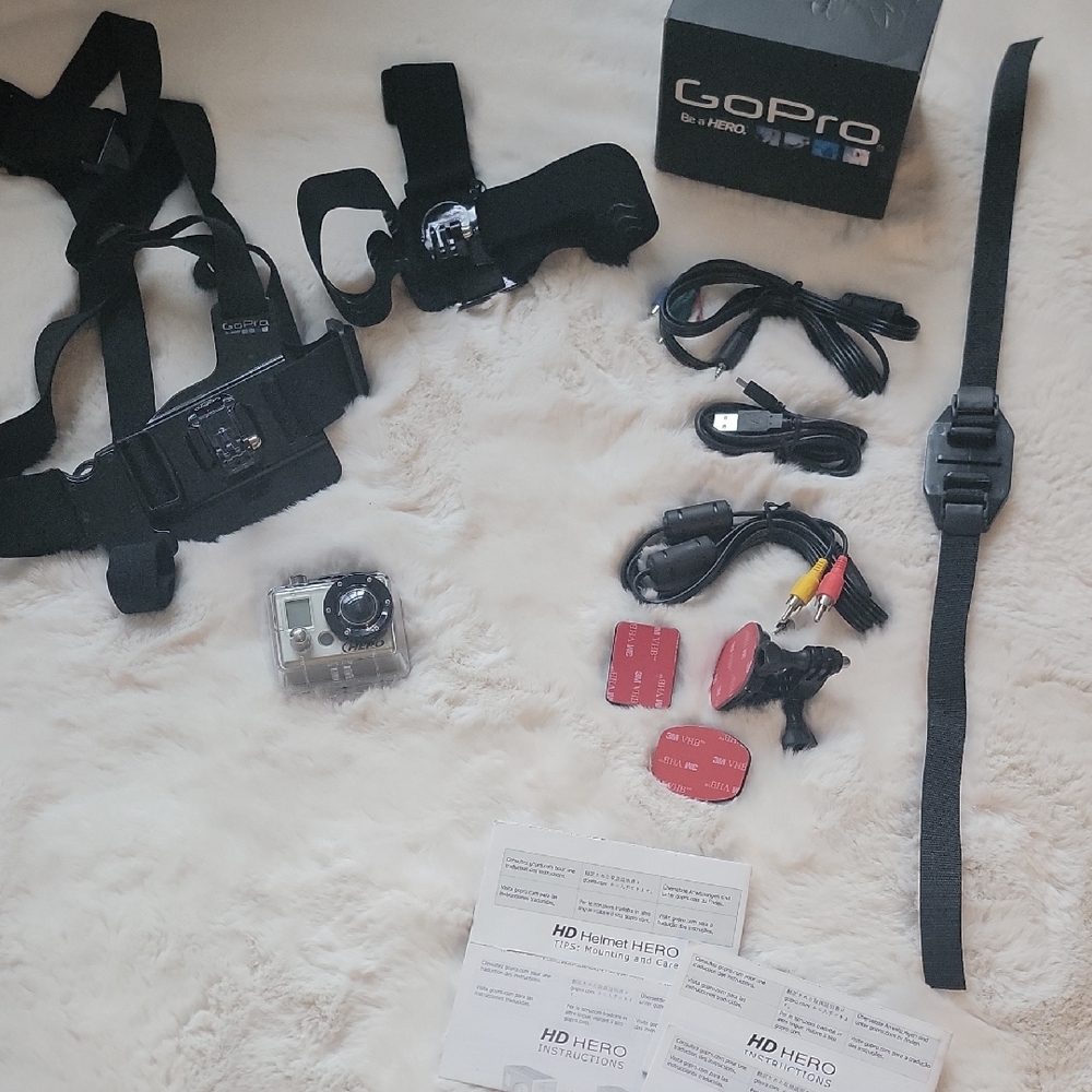 NWOT GoPro NEVER USED Selling Everything In Pictures